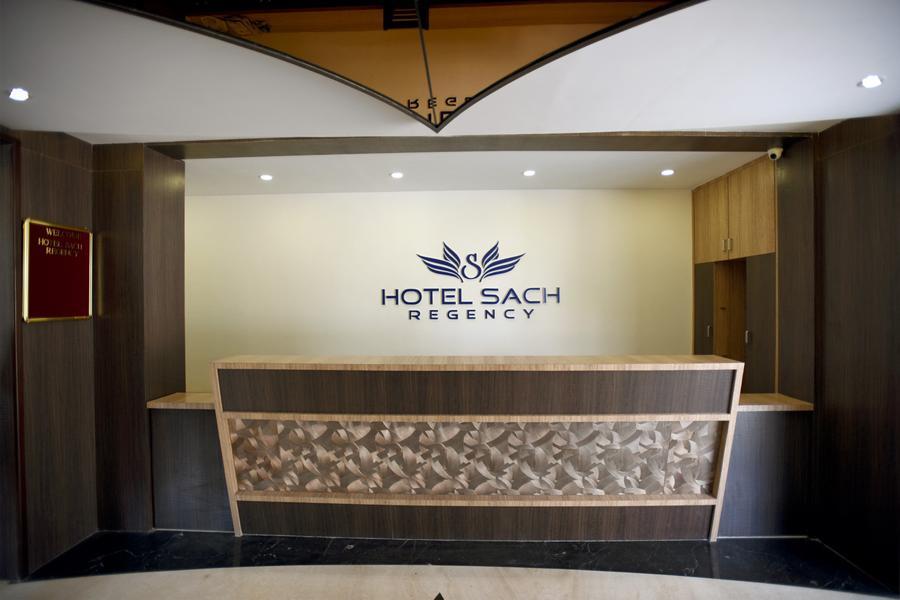 Hotel Sach Regency Ānand Eksteriør billede